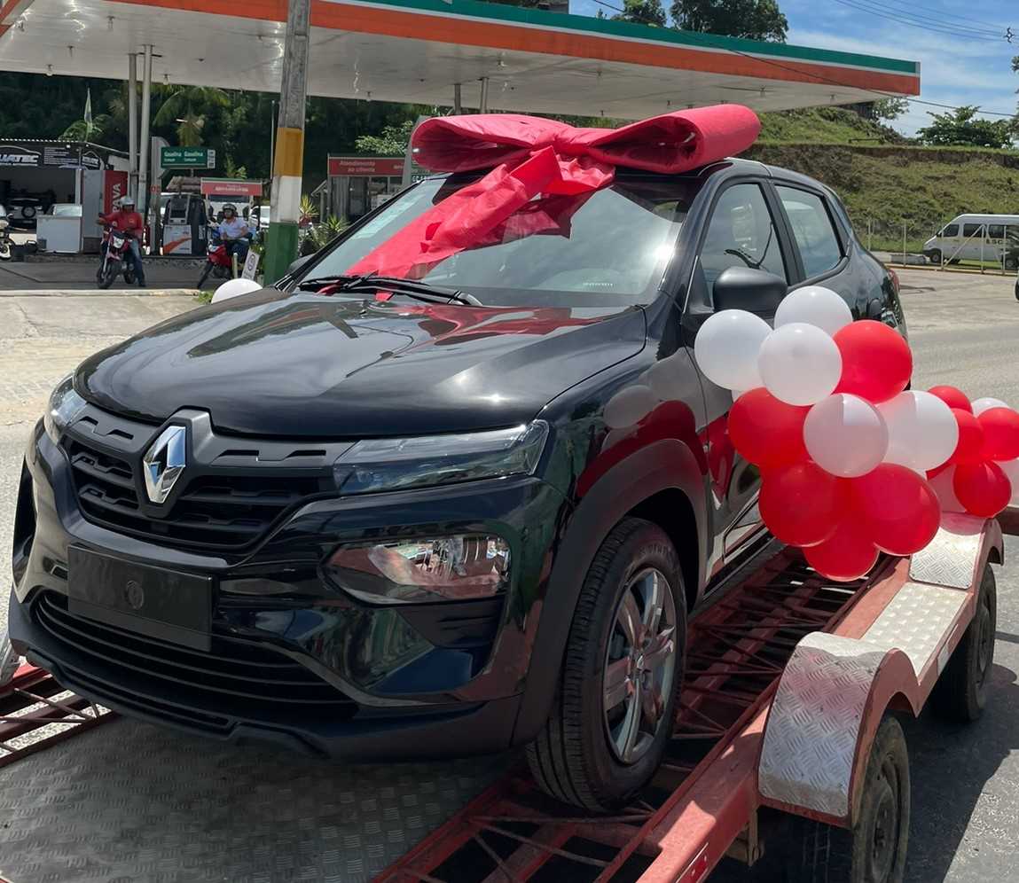 Camacã: Prefeito Paulo do Gás participa da apresentação do carro 0k da campanha Natal Premiado CDL

